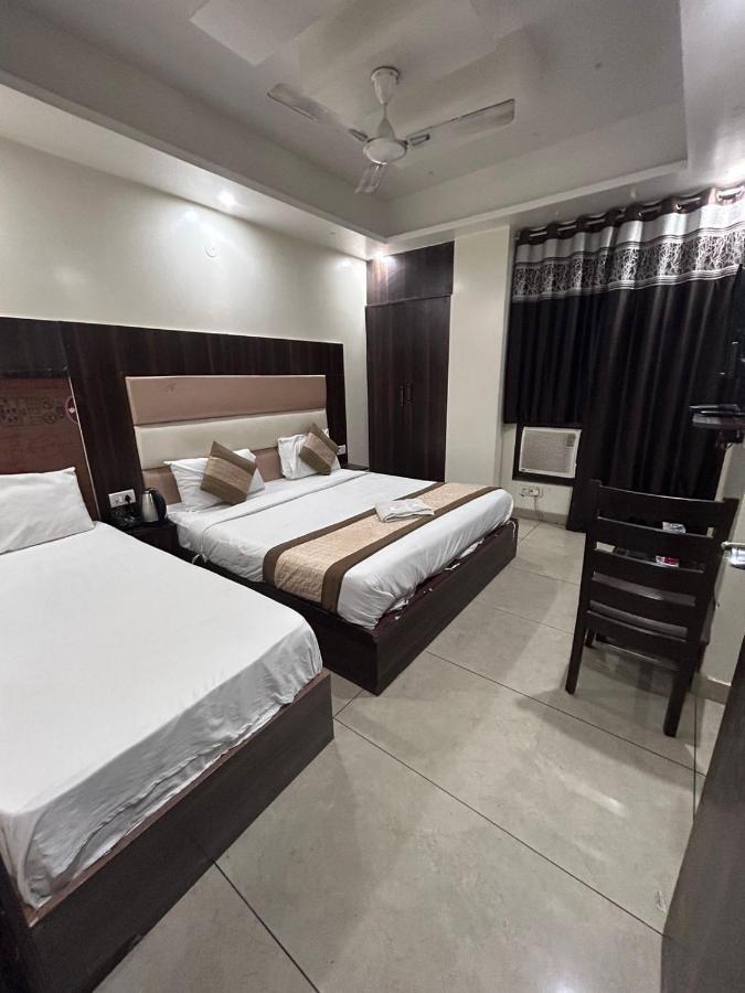 Hotel Square Plaza At Airport Nueva Delhi Exterior foto