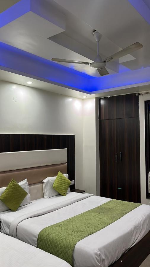 Hotel Square Plaza At Airport Nueva Delhi Exterior foto