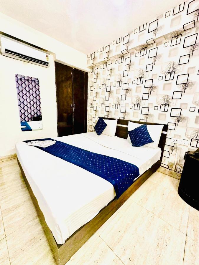 Hotel Square Plaza At Airport Nueva Delhi Exterior foto