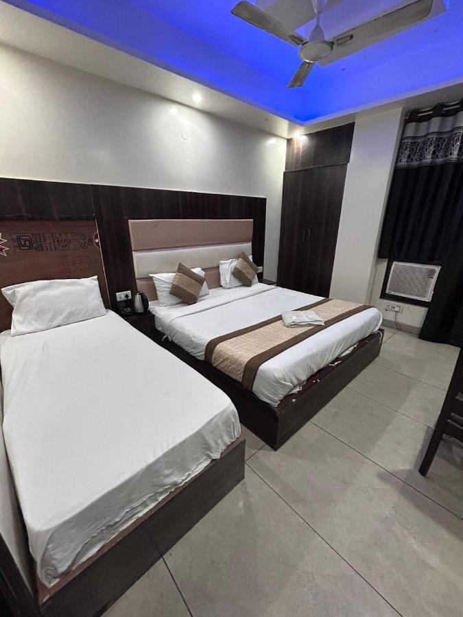 Hotel Square Plaza At Airport Nueva Delhi Exterior foto
